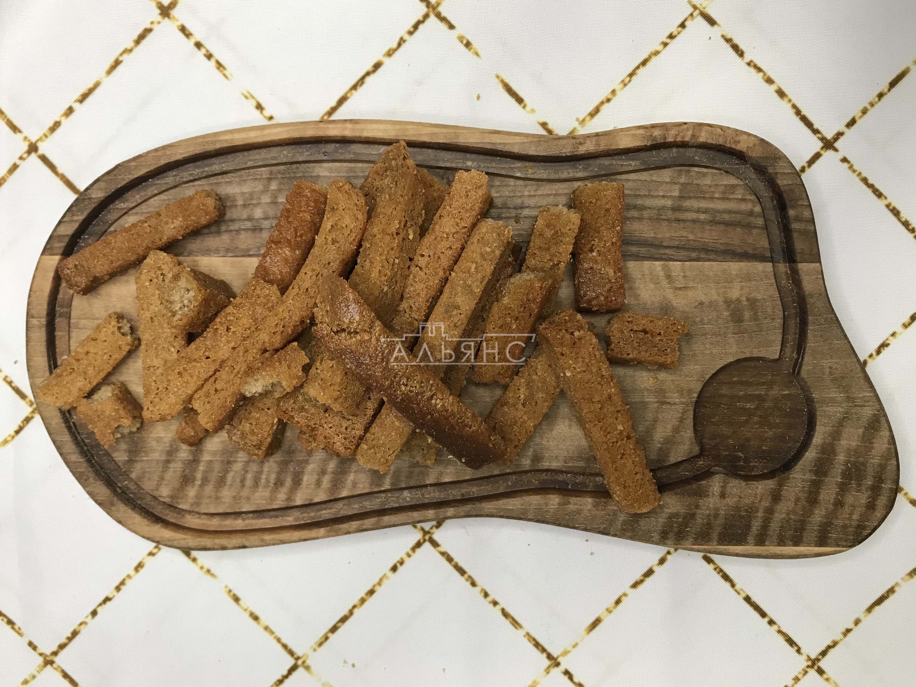 Деревенские гренки с чесноком в Черноголовке