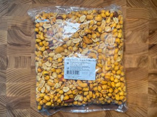 Сырный продукт ФЕРМЕРСКИЙ паутинка  укроп/чеснок: Ореховая смесь ж/с с кукурузой со вкусом 