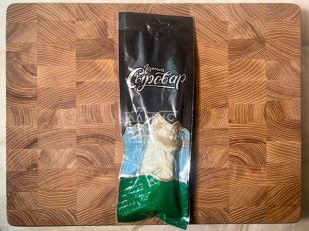 Сыр Чечил паутинка (икра красная)  500 гр.: Сыр 100 гр ГОРНЫЙ СЫРОВАР (Косичка с укропом и чесноком)