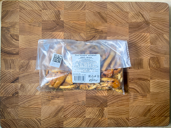 Сыр 150 гр ГОРНЫЙ СЫРОВАР (Ассорти копчёный с укропом и чесноком) в Черноголовке