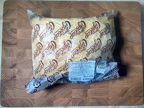 Сыр 1 кг ГОРНЫЙ СЫРОВАР (Паутинка со вкусом красной икры) в Черноголовке