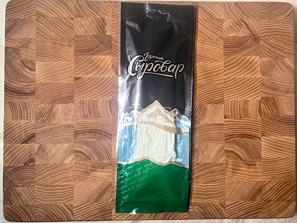 Сыр 60 гр ГОРНЫЙ СЫРОВАР (Паутинка белая с укропом и чесноком) в Черноголовке