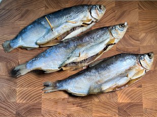 Мучные полоски МАЛИНОВЫЕ со вкусом острых бараньих рёбрышек 76 гр: Пелядь вяленая крупная потрошеная